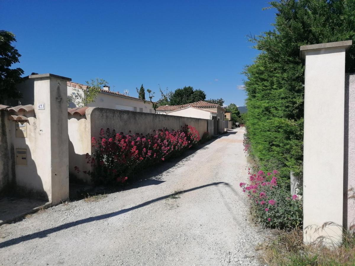 Apartamento A L'Ombre De L'Olivier LʼIsle-sur-la-Sorgue Exterior foto